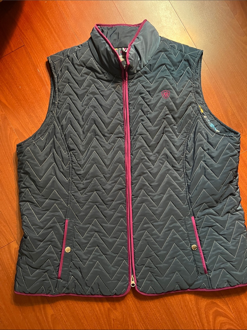 Ariat Quilted Sleeveless Vest in navy blue with Pink Trim XXL